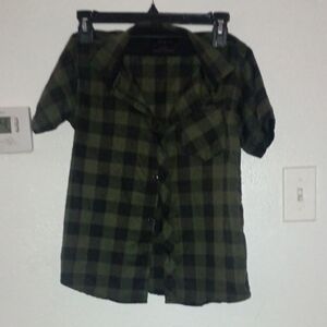 Nomad Kids Black and Green Plaid Button-Down Shirt